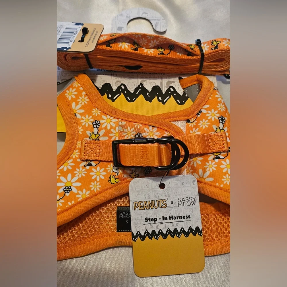 Disney Sassy Meow Peanuts Woodstock Harness, Collar and Leash Set (S)